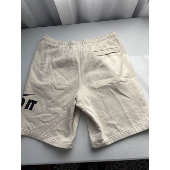 Nike Just Do It Men's Beige Sweat Shorts Lounge Gym Casual Large - Picture 3 of 4